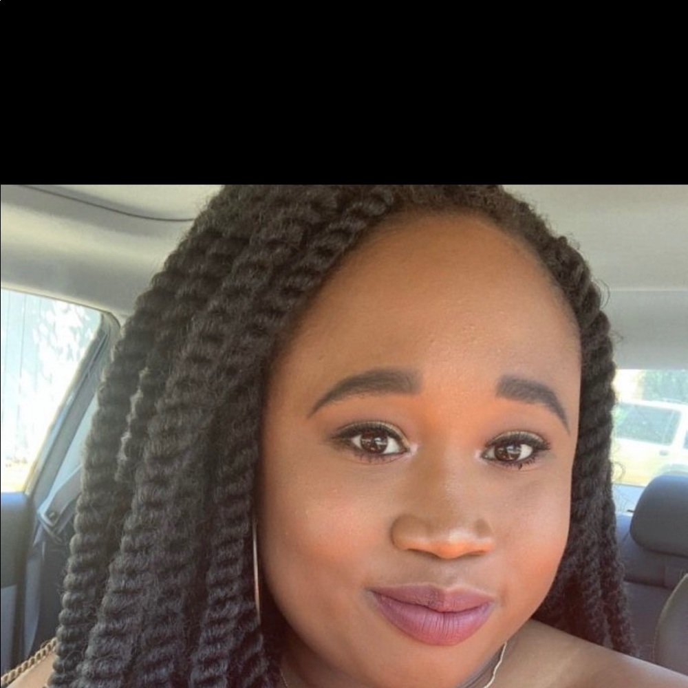 Meet your Posher, Denay